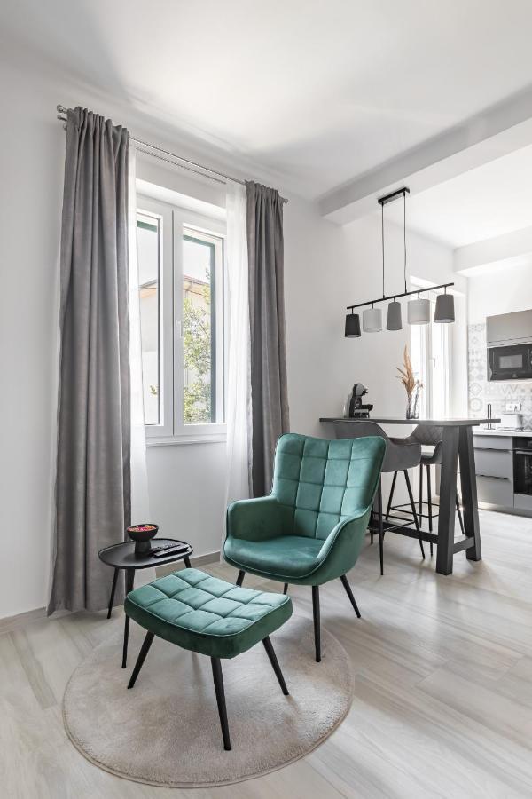 Studio Apartment Home Split Exterior photo